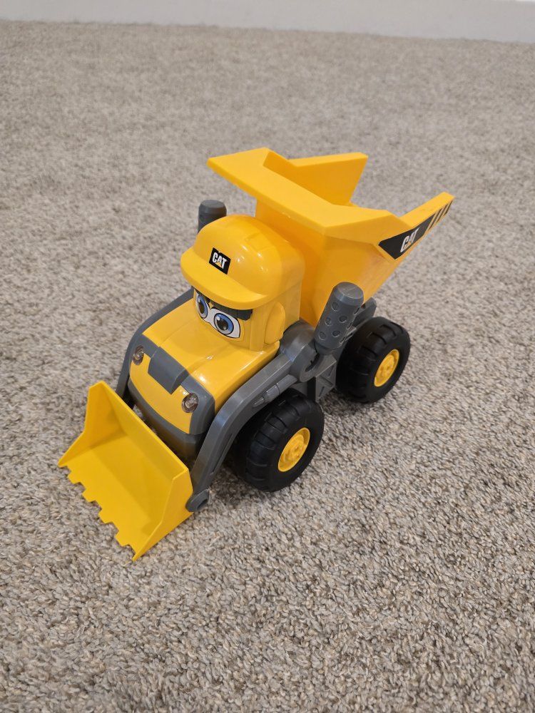 Caterpillar CAT Fleet Dump Truck Toy Yellow and Gray Construction Vehicle