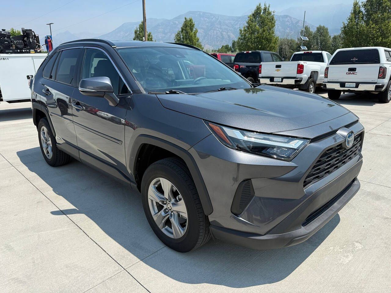 2024 Toyota RAV4 LE