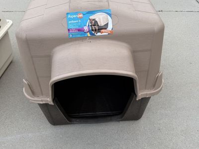 Aspen Pet - Pet Barn 3 (never used)