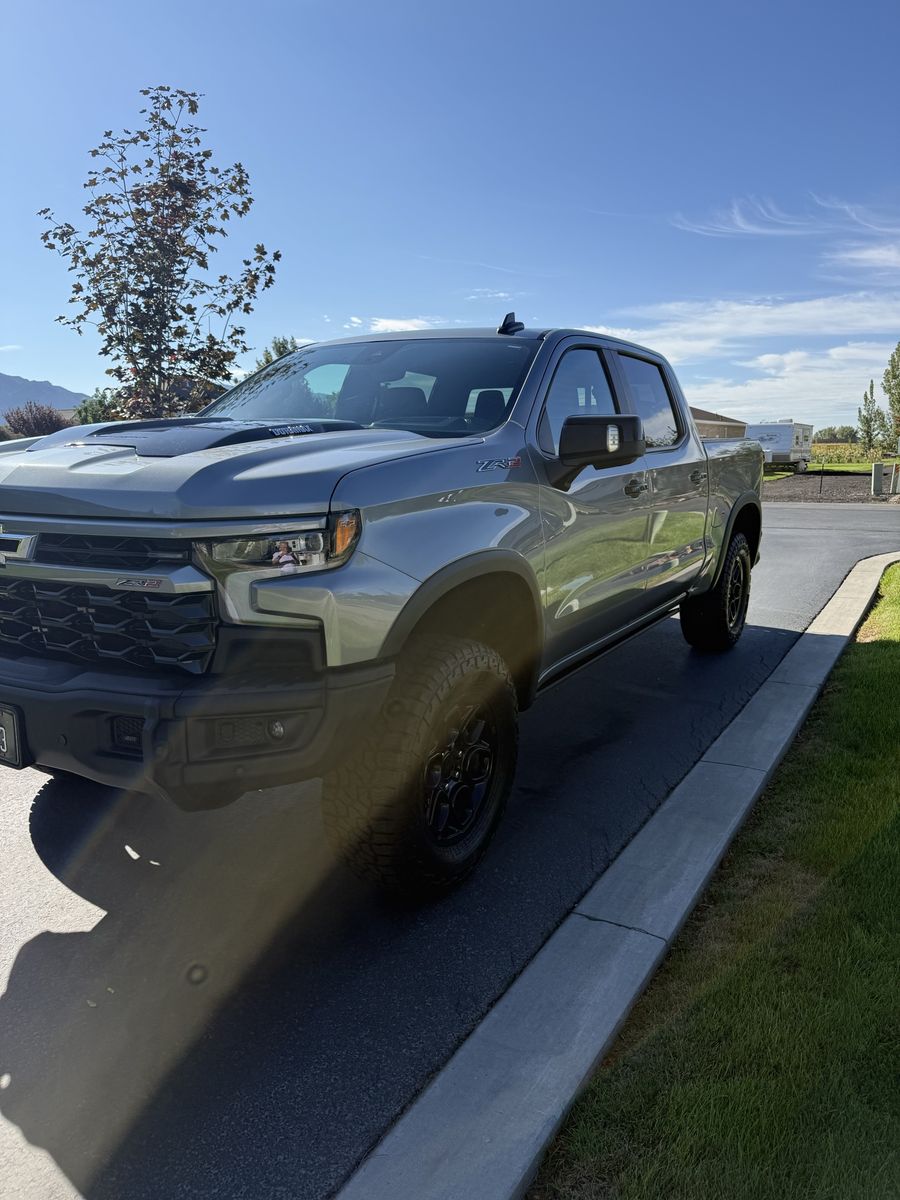 2024 Chevrolet Silverado 1500 ZR2