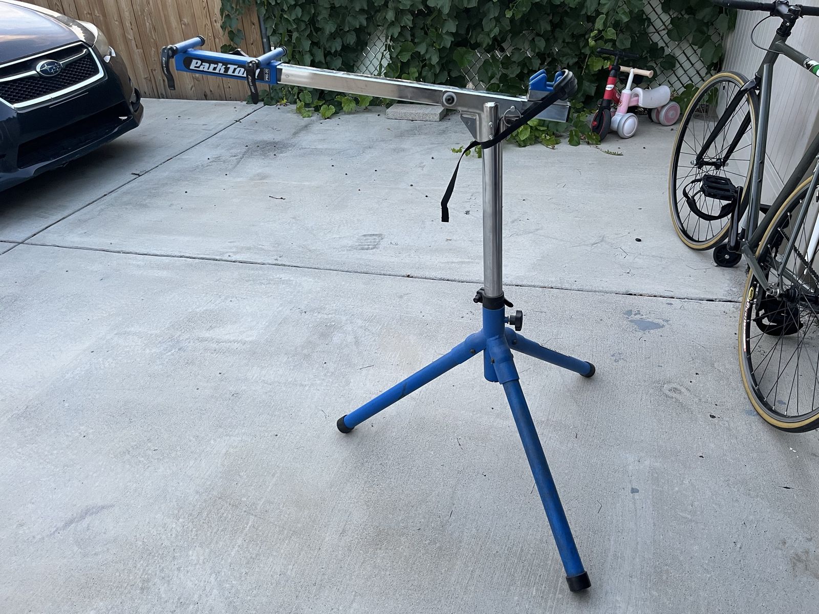 Park Tool PRS-20 Dual Arm Bike Repair Stand