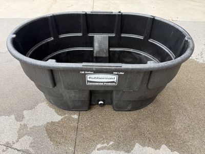 Rubbermaid 150 Gallon Stock Tank - Cold Plunge / Ice Bath Tub - Like New
