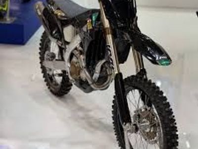 2026 tm Racing 2026 tm racing en 300 fi demo model – black with black wheels
