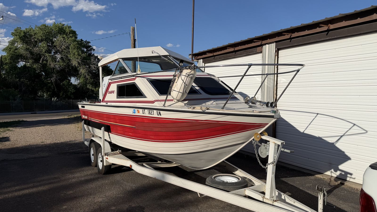 Fishing boat 1990  22” all aluminum deep v.