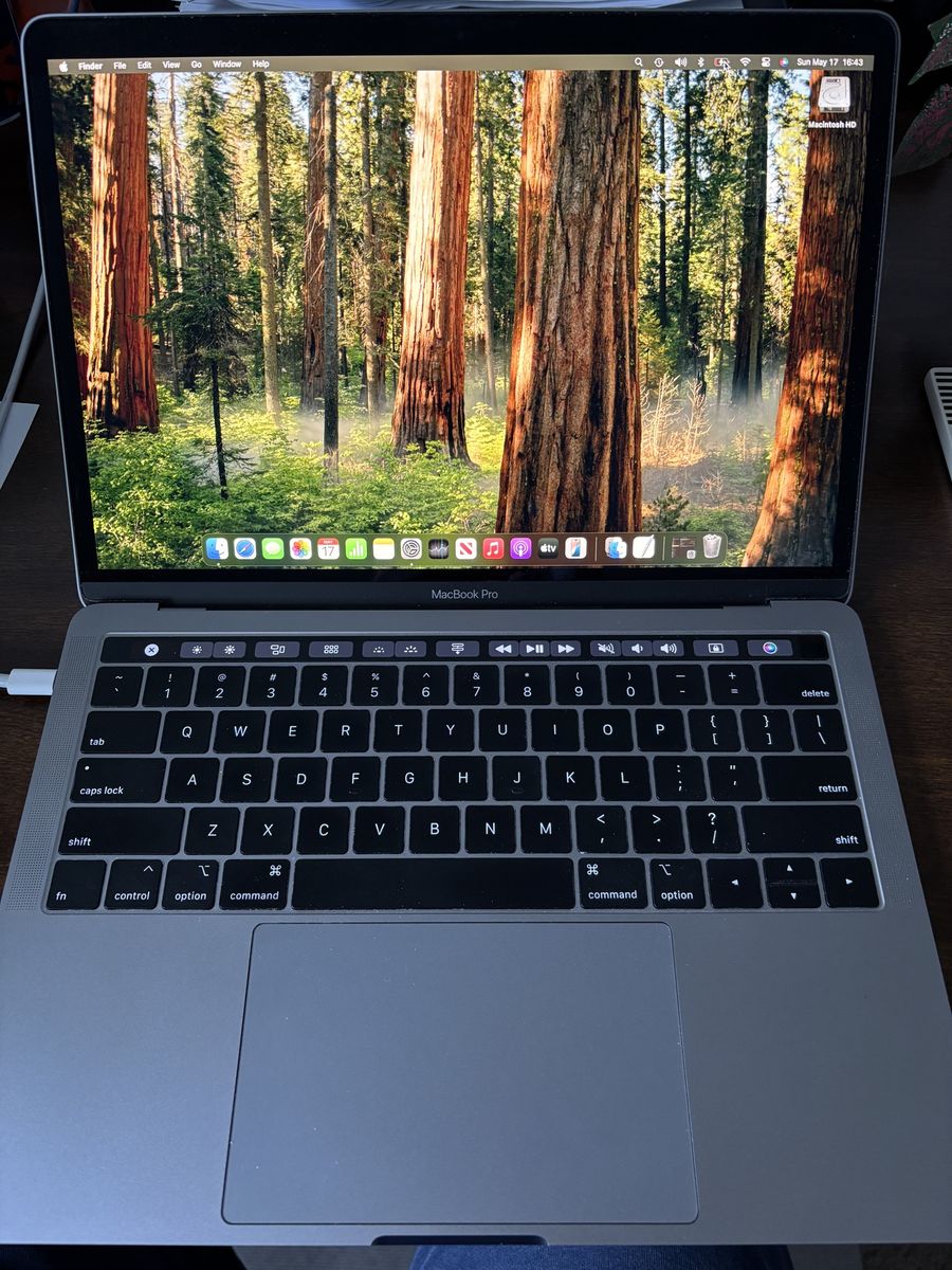 MacBook Pro 13-inch, 2019, Four Thunderbolt 3 ports