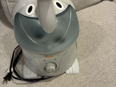 Elephant humidifier