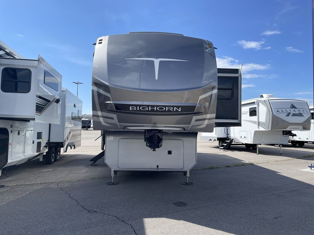 New 2026 Heartland Bighorn 38RE