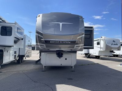 New 2026 Heartland Bighorn 38RE