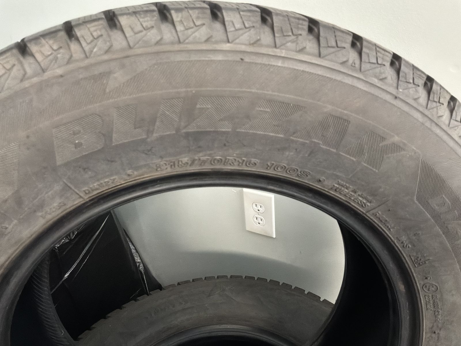 Snow Tires 215/70R16