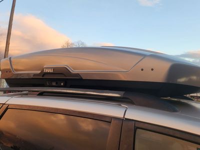 Thule Motion XT XL Cargo Box - Titan Glossy - Excellent Condition