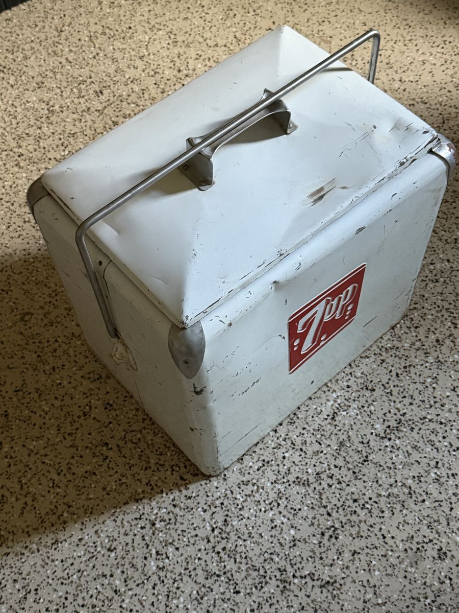Main image 3