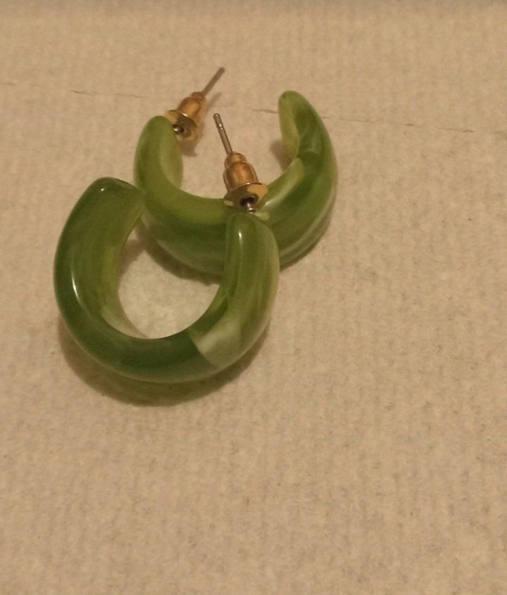 Main image 3