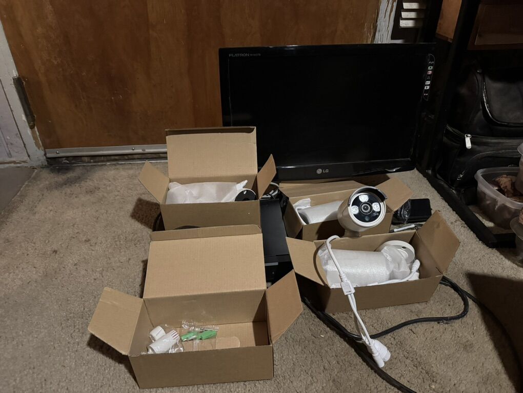 Smonet 4 Camera Security System With Monitor