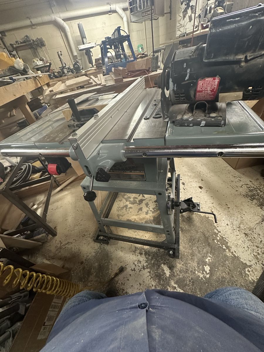 Delta contractor table saw