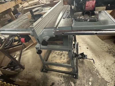 Delta contractor table saw