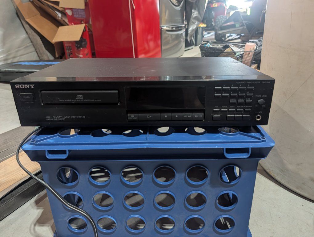 Sony CDP-215 Compact Disc Player - High Density Linear Converter