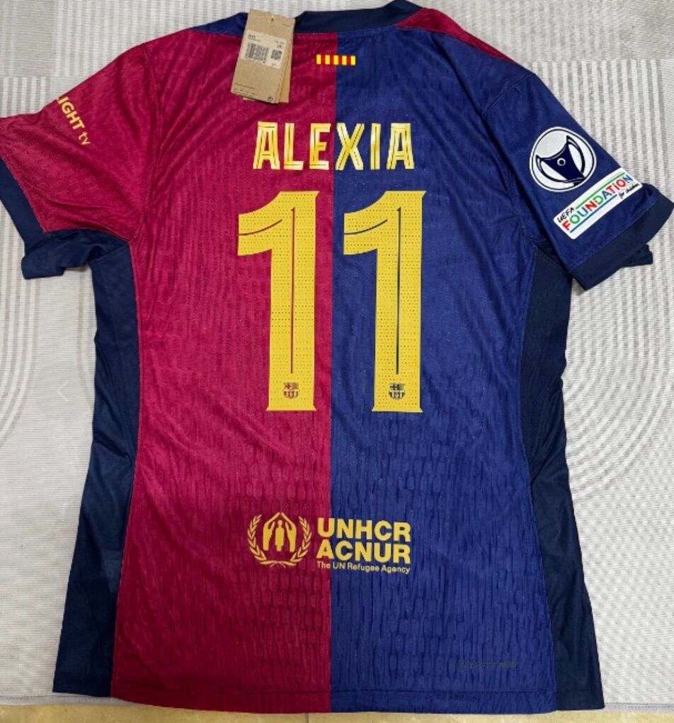 Putellas #11 | XL| FC Barcelona 2014-25 Jersey