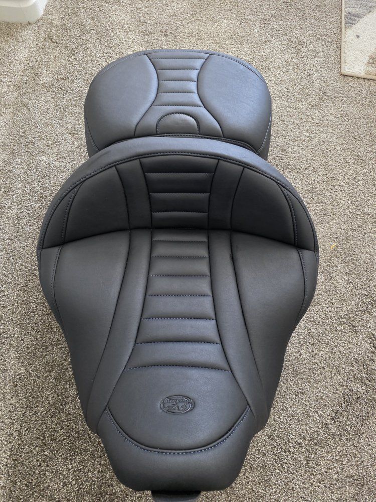Mustang Super Touring Deluxe Seat For Harley Davidson Touring Models 2008-2025 (79006SB)
