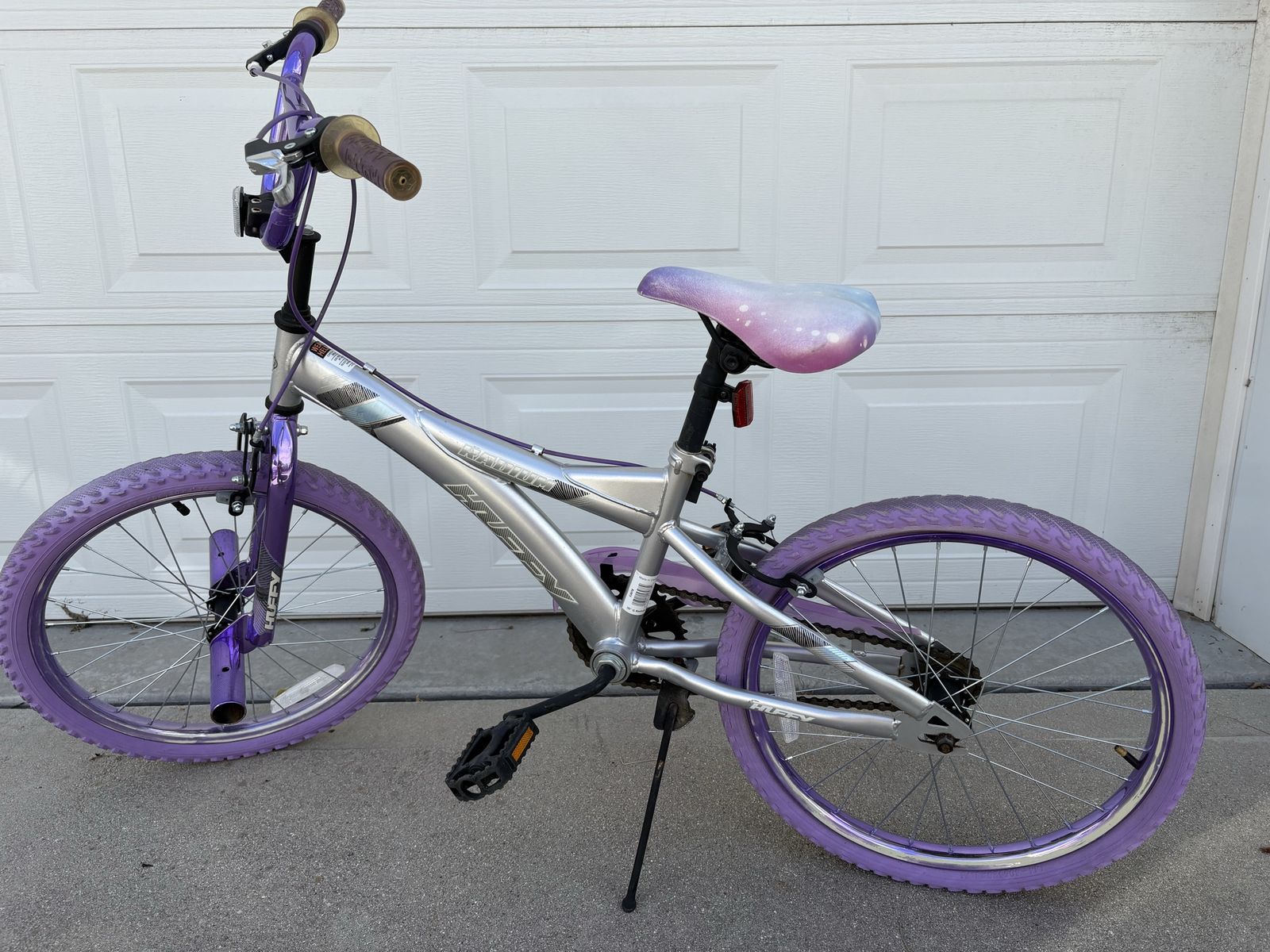 Huffy Purple Stardust Girls' 20" bike