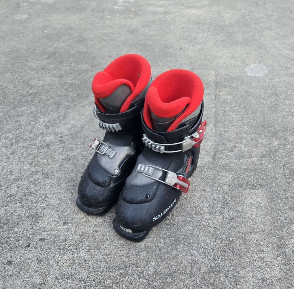 Kids Salomon 12-12.5 Ski Boots 240mm Mondo 19