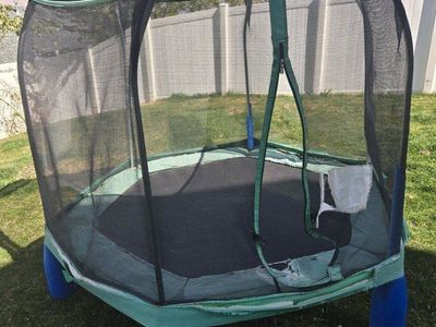 7ft. kids trampoline