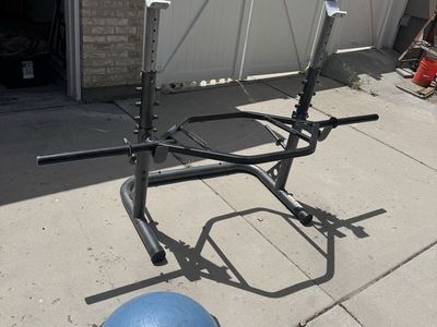 Squat rack and hex trap bar