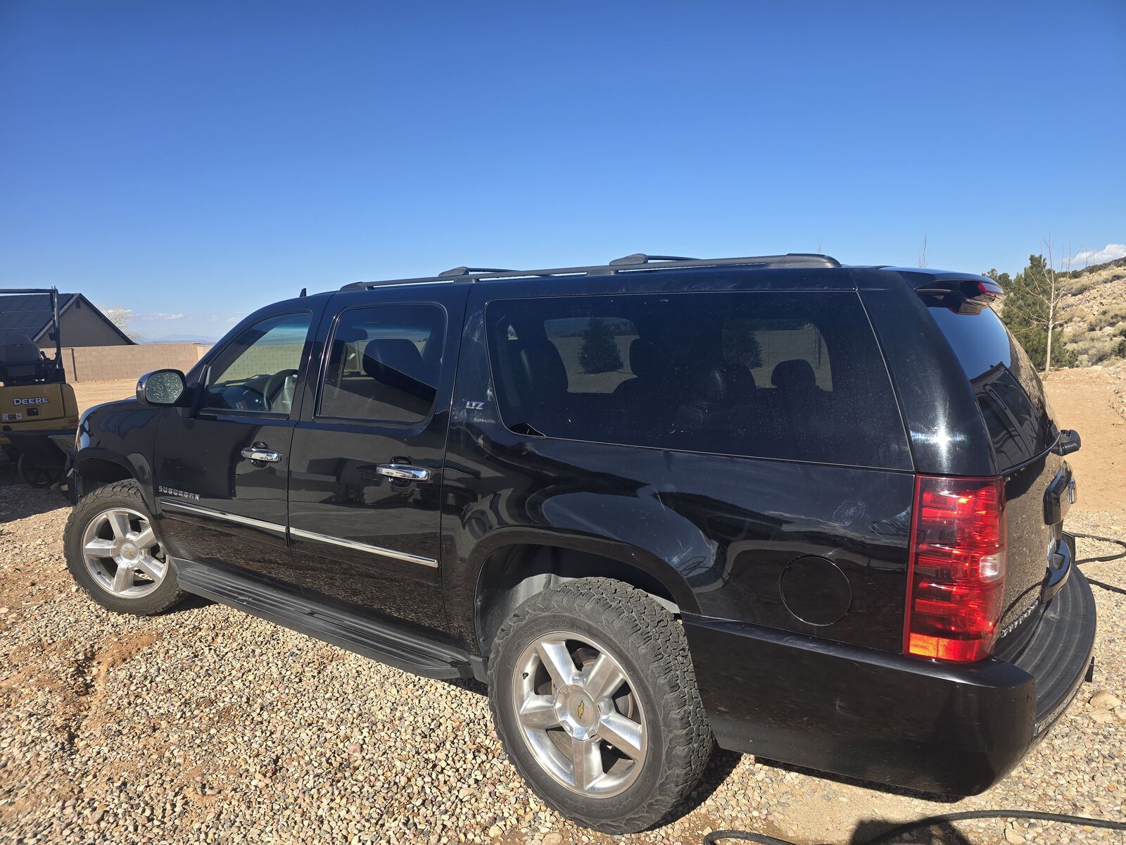 2014 CHEVROLET SUBURBAN LTZ
