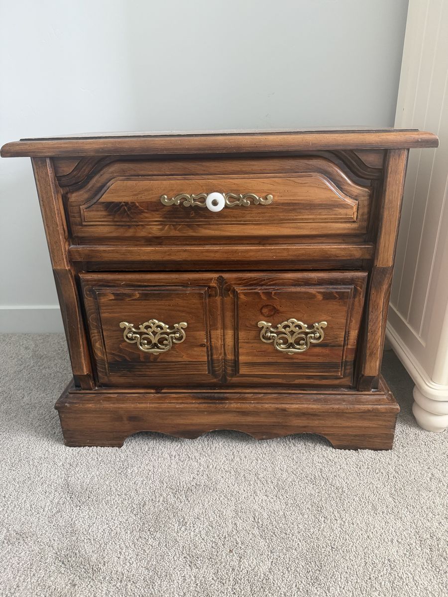 Free nightstand/dresser