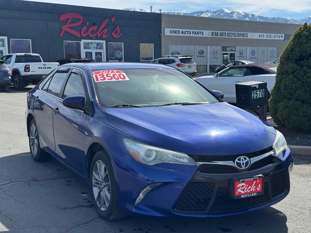 2015 TOYOTA CAMRY SE