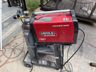 Lincoln Electric Power MIG 180c Welder with Cart and Gas Cylinder
