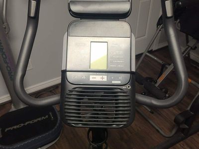 Golds Gym exercise bike