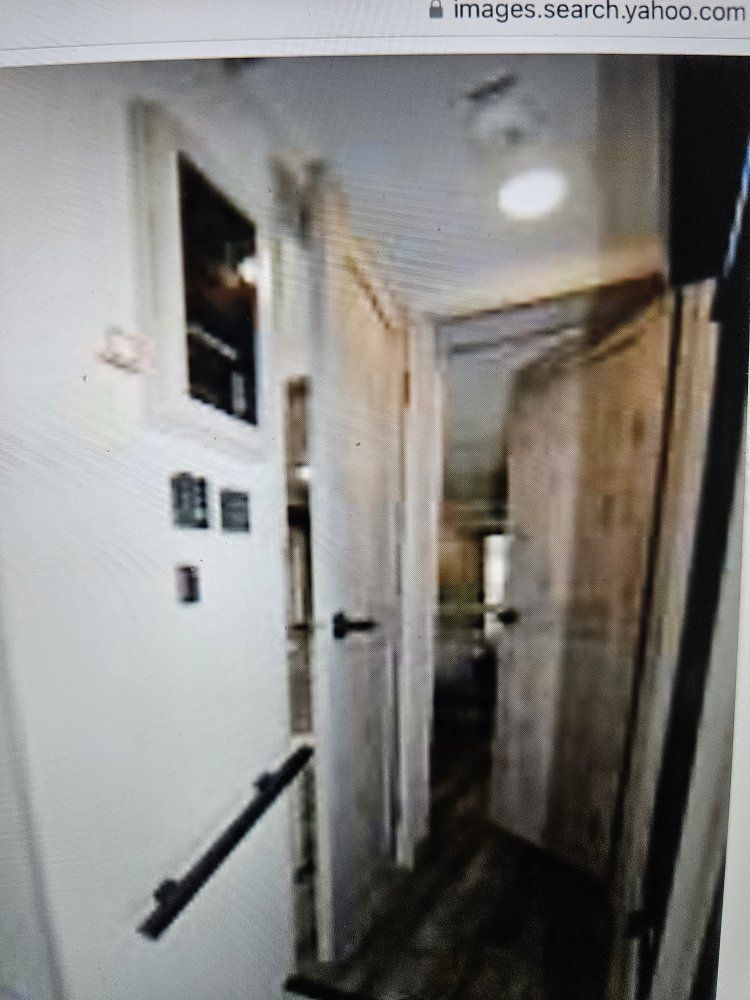 Main image 6
