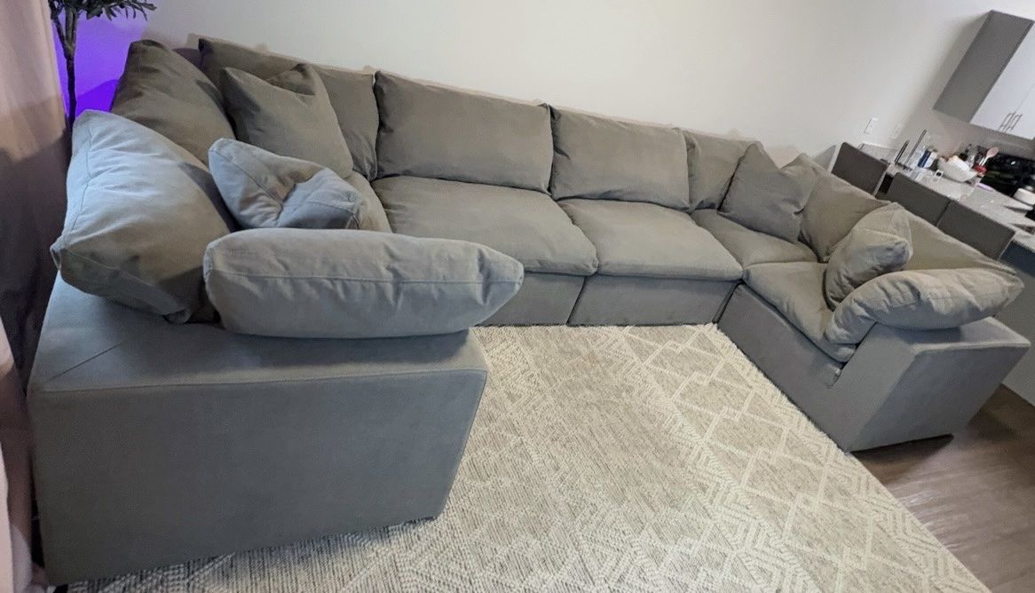 FREE DELIVERY! 6pc Modular Cloud Sectional
