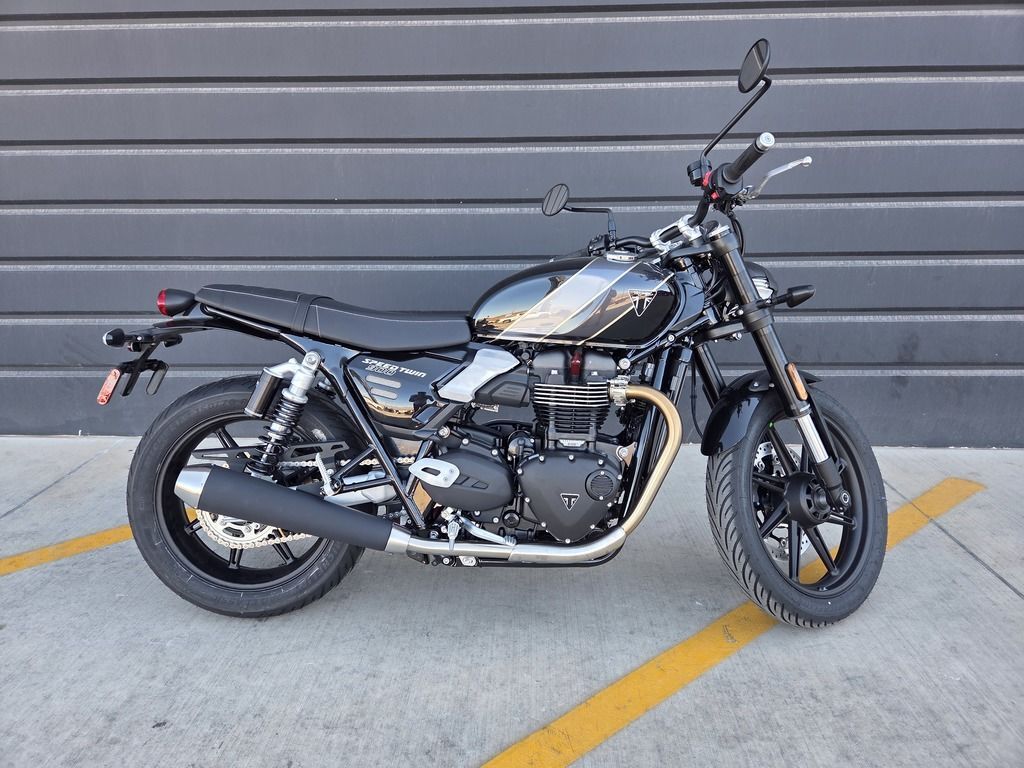 2026 Triumph Speed Twin 900 Phantom Black/Aurum Gold