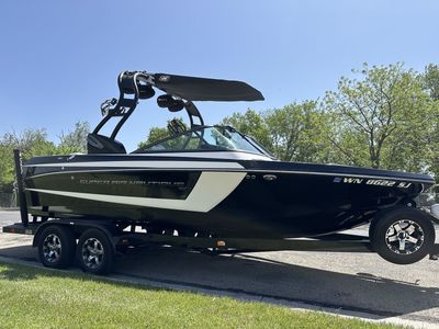 2016 Super Air Nautique 210