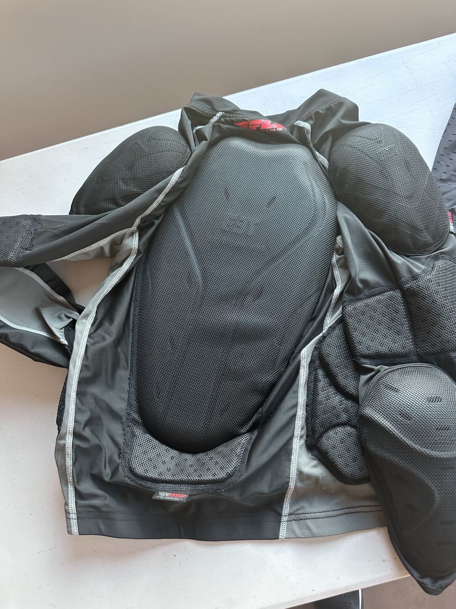 Main image 6