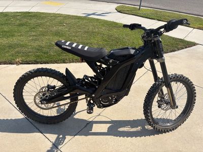 2024 Surron Light Bee X Electric Dirt Bike - Black