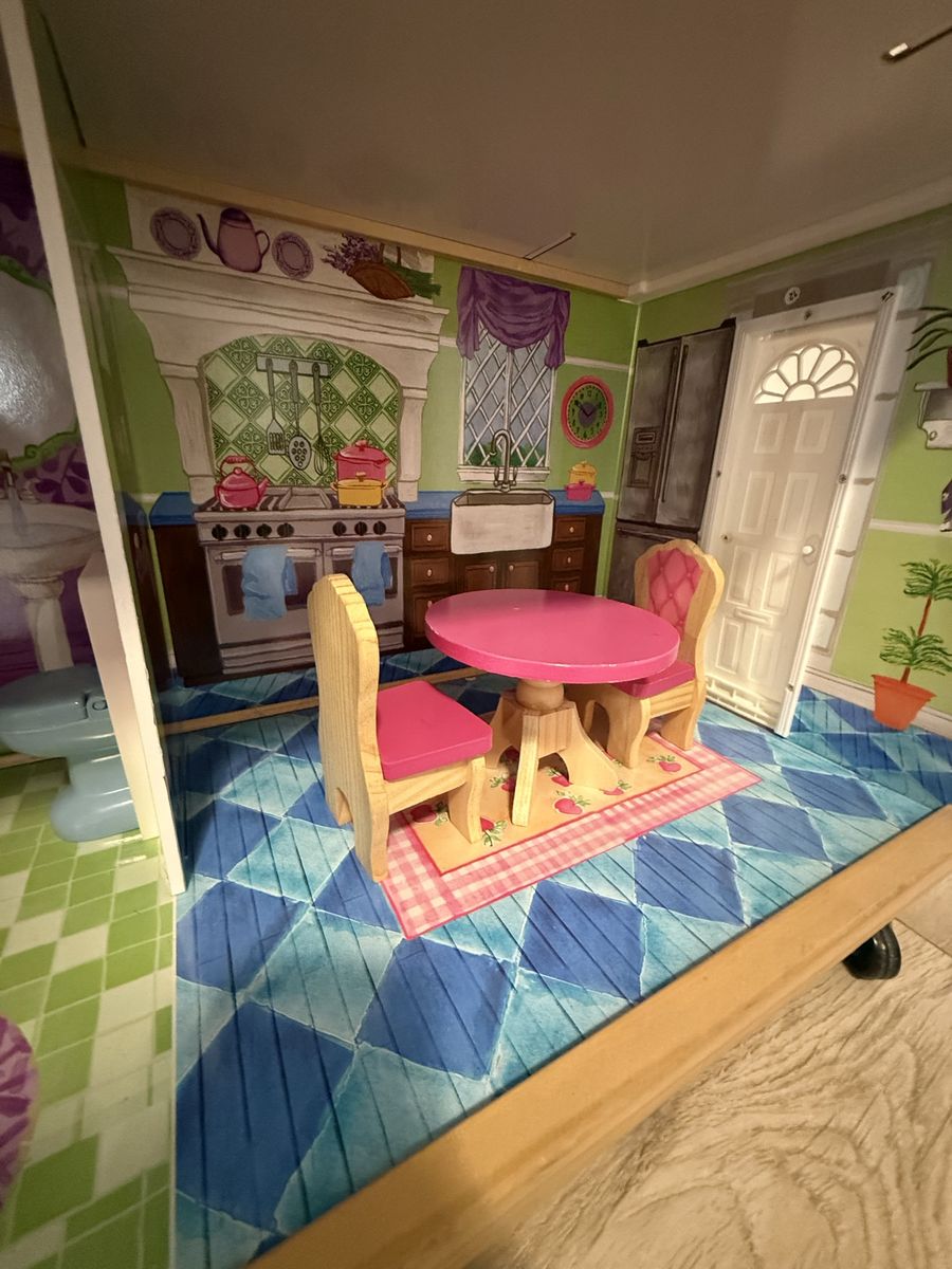 Main image 6