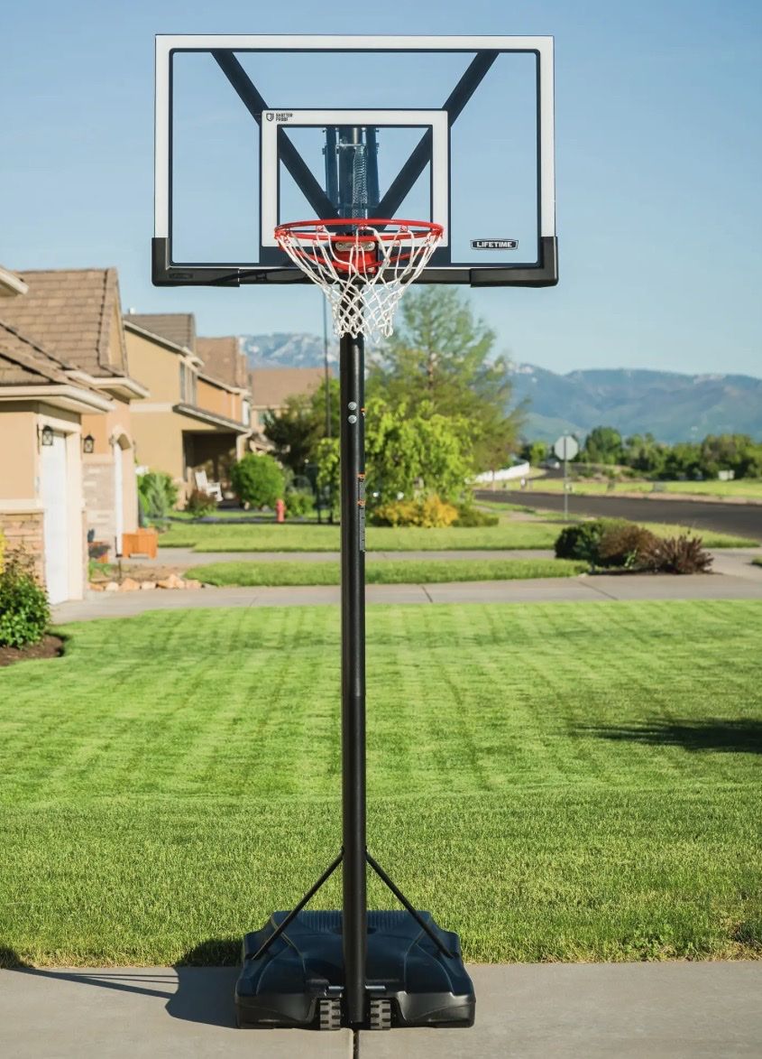 lifetimeportable-basketball-hoop