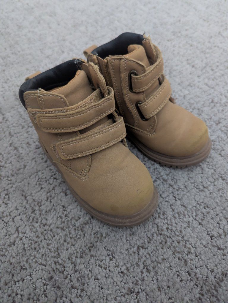 Boys (toddler) boots