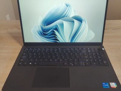 Dell Inspiron 15 3511 i3-1135G7 16GB 238GB SSD Iris Xe 15.6" Win11 Home Black