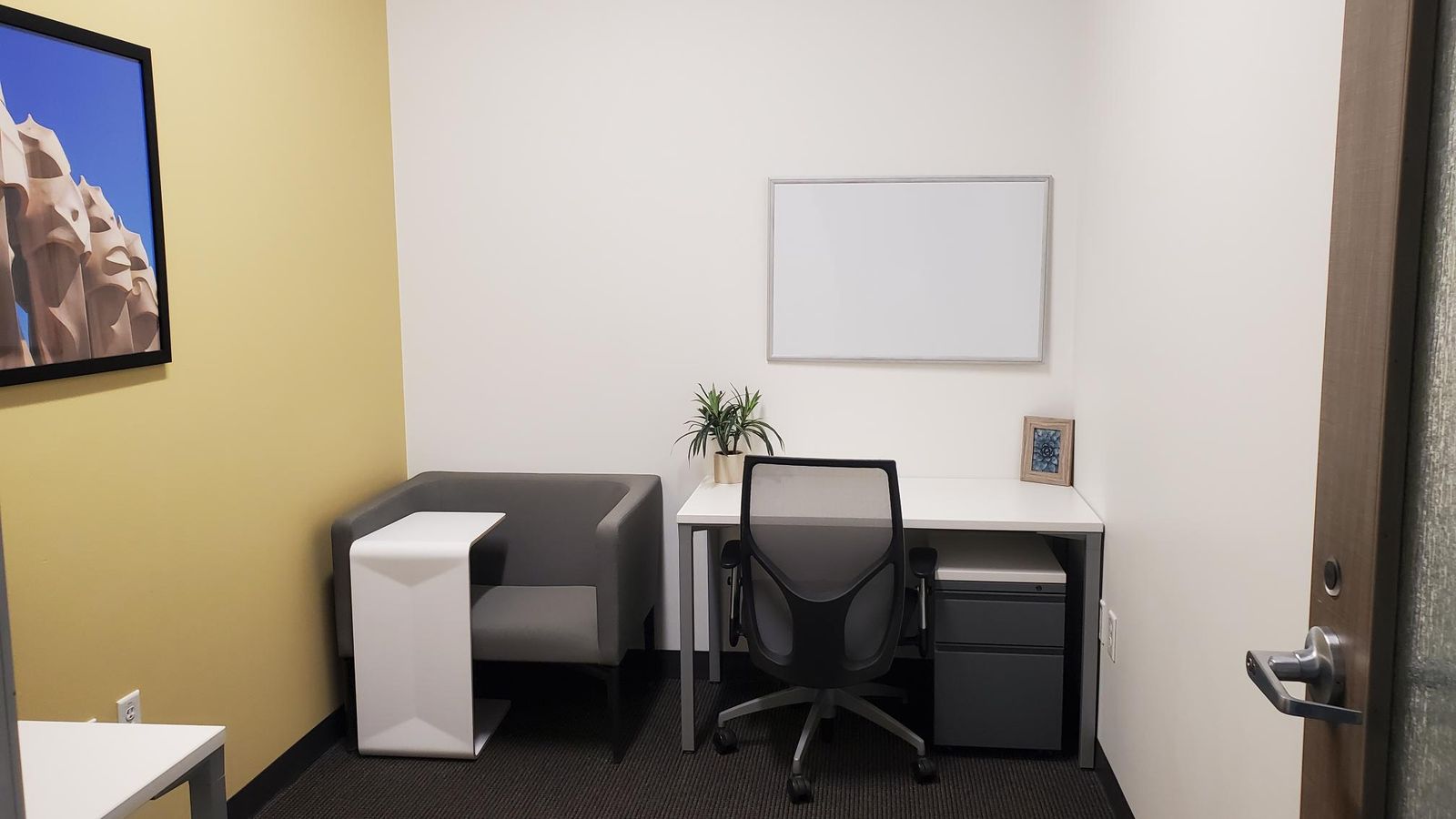 20% Off This Month! Grow Your Business This April — Start With the Right Office