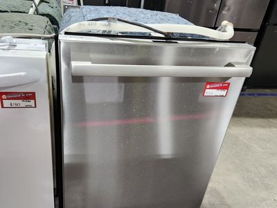 BEAUTIFUL BOSCH STAINLESS STEEL DISHWASHER! W-WARRANTY