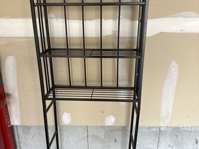 Metal storage shelf