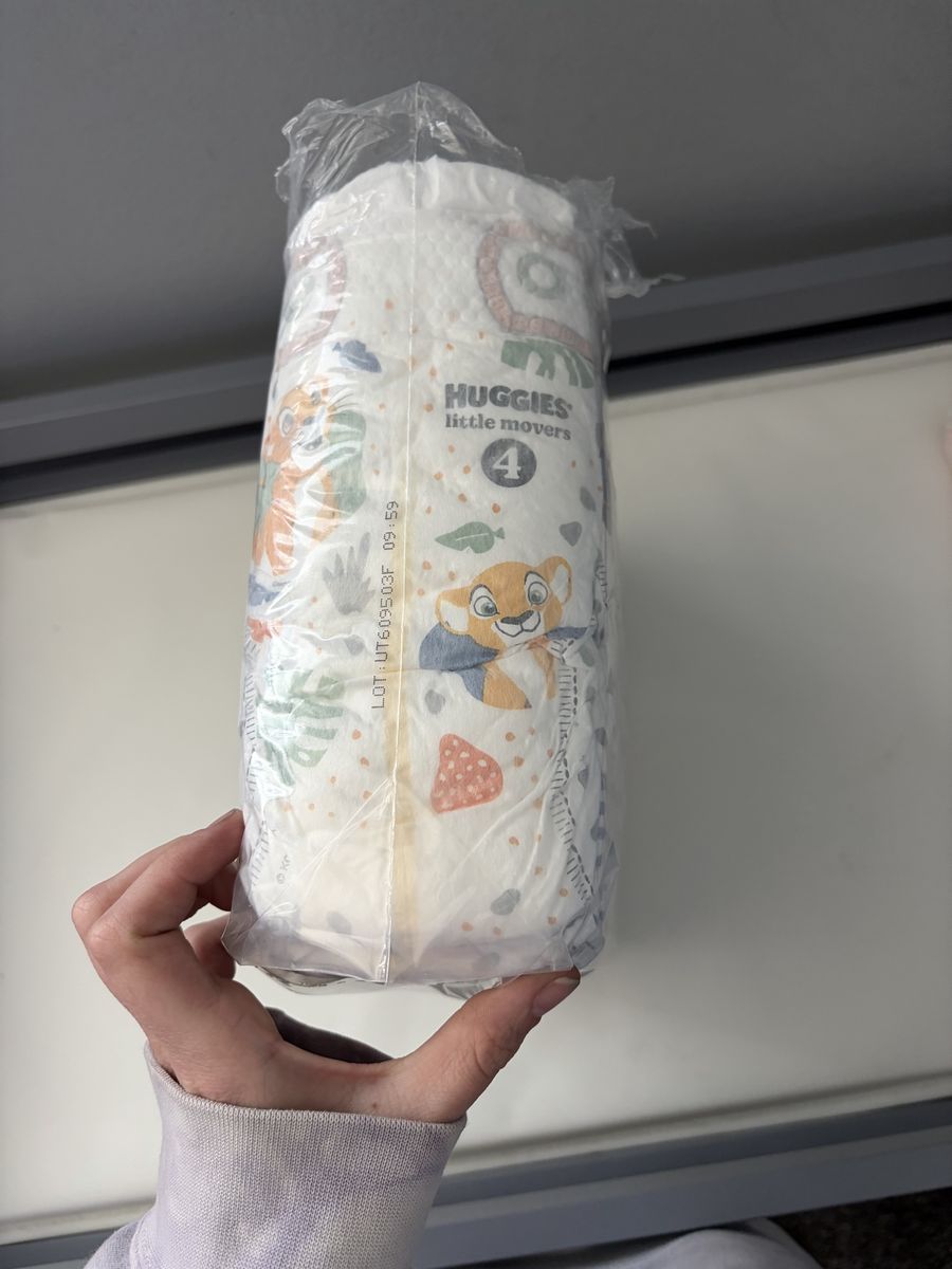 HUGGIES Diapers Size 4