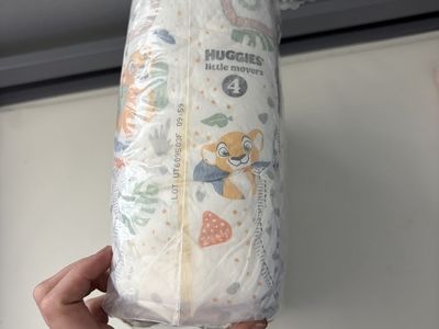 HUGGIES Diapers Size 4
