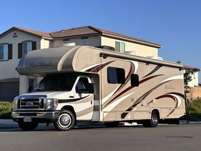 2015 Ford E450 FourWinds Thor motorhome