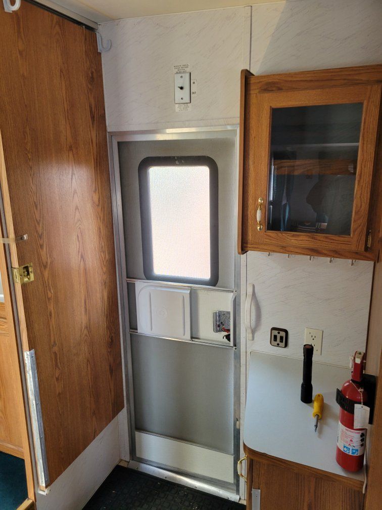 Main image 3