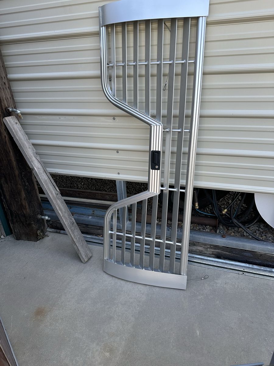 Aluminum Truck 5th Wheel tailgate