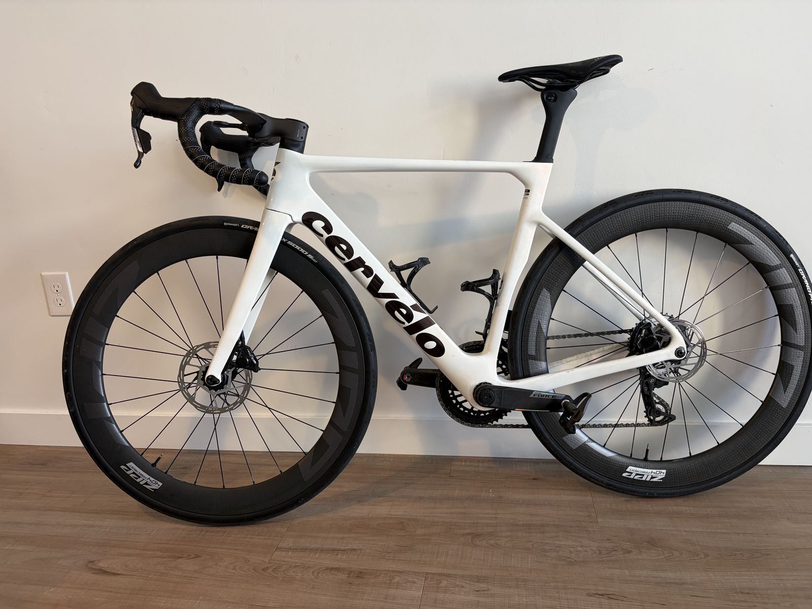 2024 Cervelo Soloist Force AXS 54cm